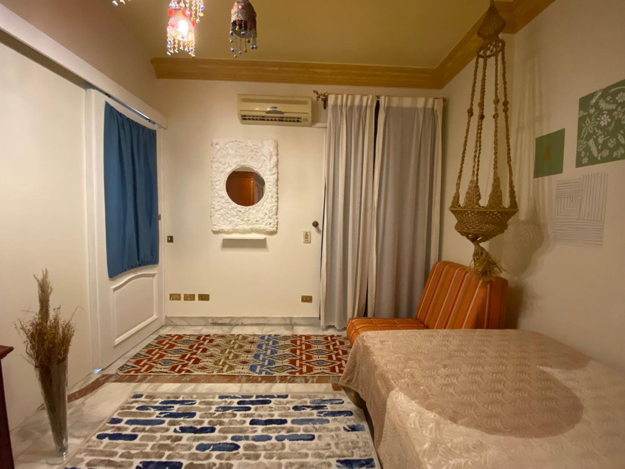 Snow At Pearl Homestay Cairo